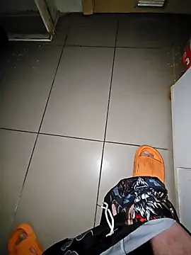 Snapshot of Usame_como_quieras chatting on October 22, 2025, 2:11 am Usame como quieras online show from October 22, 2025, 2:11 am