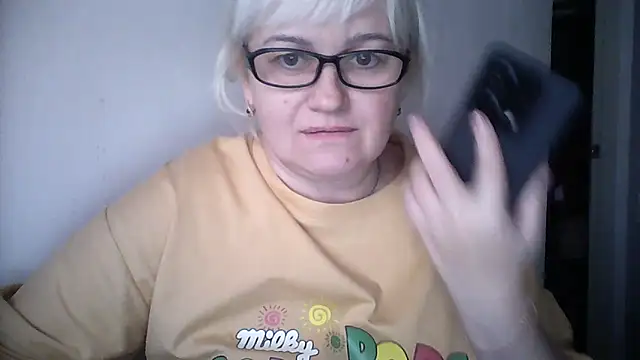 Snapshot of Mayya4321 chatting on October 7, 2025, 1:12 pm Mayya4321 online show from October 7, 2025, 1:12 pm