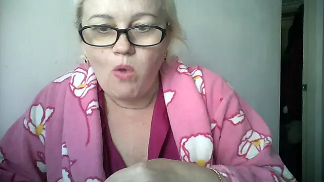 Snapshot of Mayya4321 chatting on October 23, 2025, 12:04 pm Mayya4321 online show from October 23, 2025, 12:04 pm