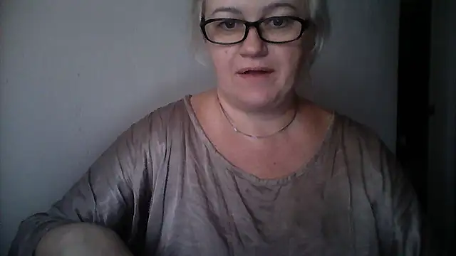 Snapshot of Mayya4321 chatting on October 9, 2025, 6:14 am Mayya4321 online show from October 9, 2025, 6:14 am