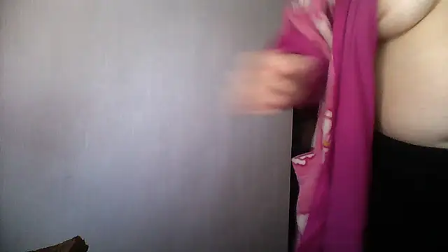 Snapshot of Mayya4321 chatting on November 1, 2025, 6:51 am Mayya4321 online show from November 1, 2025, 6:51 am