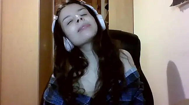 Snapshot of LariceSexy chatting on March 16, 2025, 10:20 pm LariceSexy online show from March 16, 2025, 10:20 pm