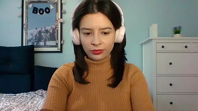 LariceSexy online show from November 14, 2025, 1:15 pm