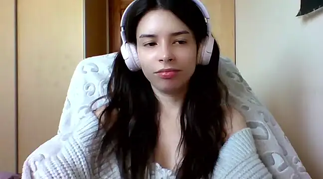 Snapshot of LariceSexy chatting on February 17, 2025, 1:11 pm LariceSexy online show from February 17, 2025, 1:11 pm