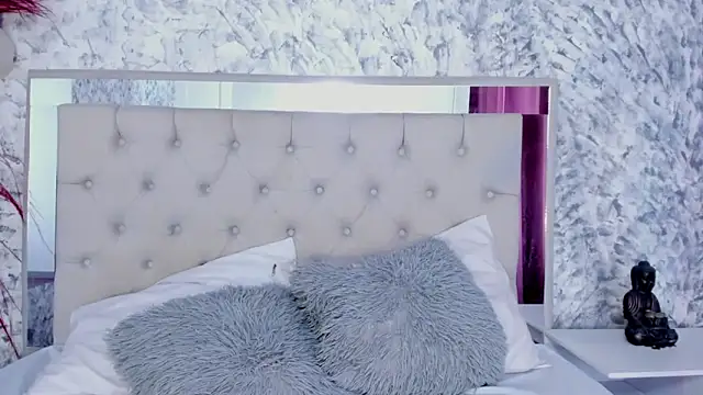 Ariana greenblat online show from December 17, 2025, 4:23 pm