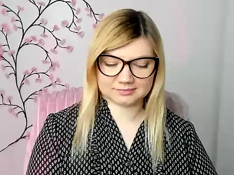 Lola moree online show from December 15, 2025, 12:44 pm