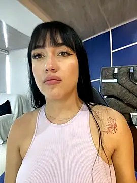 Snapshot of Melody_rousse_ chatting on September 19, 2025, 8:35 pm Melody rousse online show from September 19, 2025, 8:35 pm