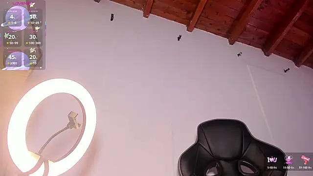 Snapshot of Zaira_Rose_ chatting on October 15, 2025, 12:57 pm Zaira Rose  online show from October 15, 2025, 12:57 pm