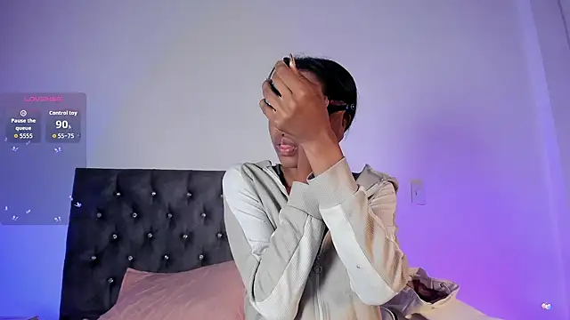 Snapshot of Zaira_Rose_ chatting on October 20, 2025, 2:50 pm Zaira Rose  online show from October 20, 2025, 2:50 pm