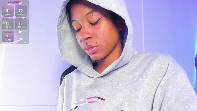 Snapshot of Zaira_Rose_ chatting on October 8, 2025, 2:51 pm Zaira Rose  online show from October 8, 2025, 2:51 pm