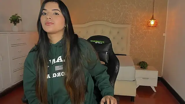 Snapshot of Hadley_ chatting on October 16, 2025, 2:42 am Hadley online show from October 16, 2025, 2:42 am