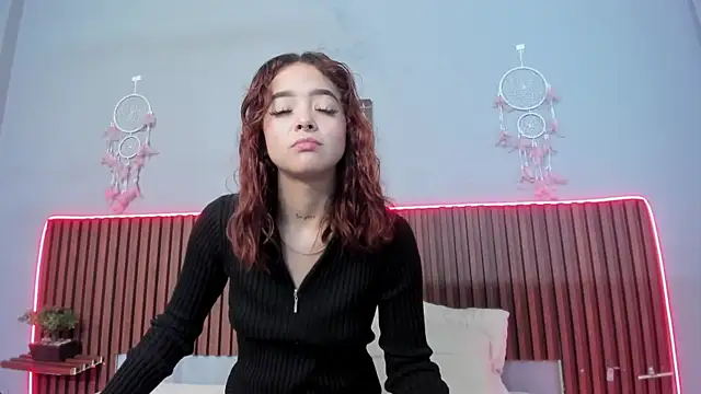 violet thomson online show from March 12, 2025, 10:16 am