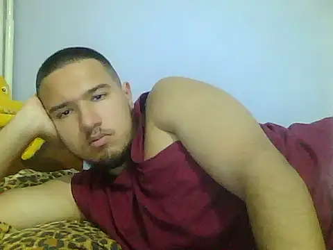 Drag Queen online show from September 24, 2025, 6:14 pm