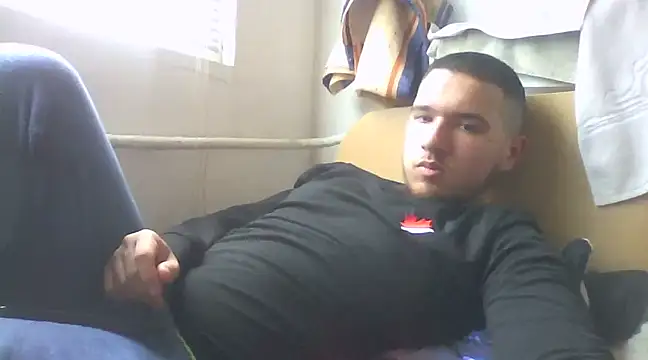 Drag Queen online show from February 3, 2025, 12:57 pm