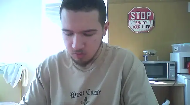 Drag Queen online show from March 10, 2025, 7:22 am