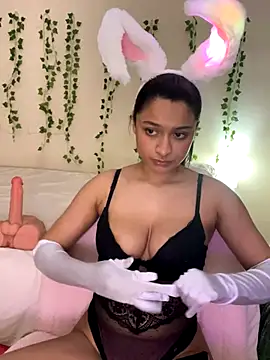 Cristinasunny online show from October 29, 2025, 1:04 am