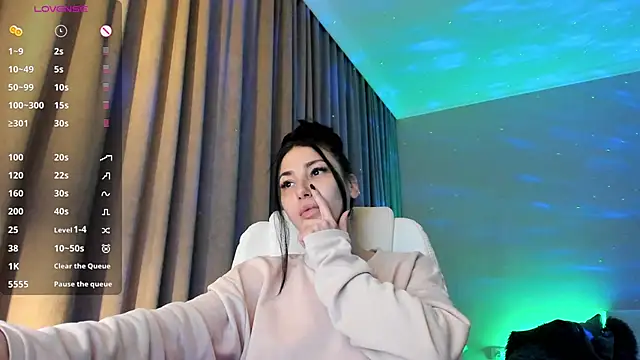 VickyBooXXX online show from December 1, 2025, 7:04 pm