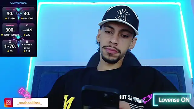 Snapshot of Sam_culhane chatting on February 19, 2025, 1:50 pm Sam culhane online show from February 19, 2025, 1:50 pm