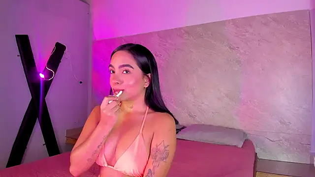 Snapshot of Estefy_gomez09 chatting on September 23, 2025, 3:35 am Estefy gomez09 online show from September 23, 2025, 3:35 am