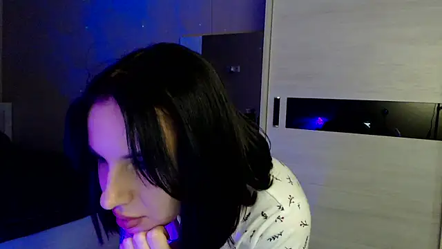 Snapshot of thenameless_ chatting on February 21, 2025, 7:21 pm thenameless online show from February 21, 2025, 7:21 pm