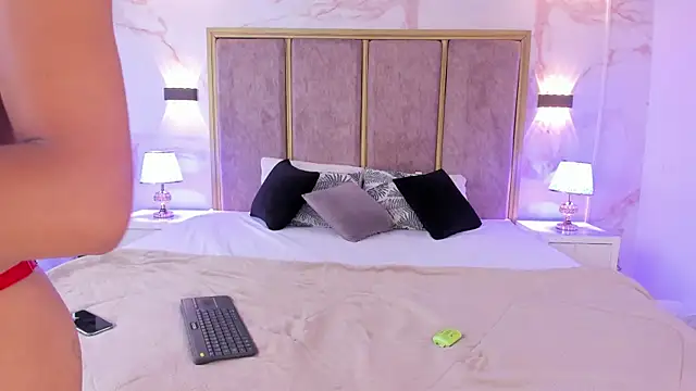 Snapshot of AliDiaz_ chatting on September 30, 2025, 7:31 pm AliDiaz online show from September 30, 2025, 7:31 pm