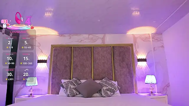 Snapshot of AliDiaz_ chatting on October 10, 2025, 7:04 pm AliDiaz online show from October 10, 2025, 7:04 pm