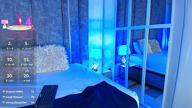 AliDiaz  online show from December 22, 2025, 7:25 pm