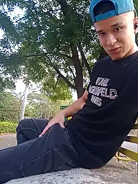 Snapshot of arevalo1124 chatting on September 18, 2025, 9:29 pm arevalo1124 online show from September 18, 2025, 9:29 pm