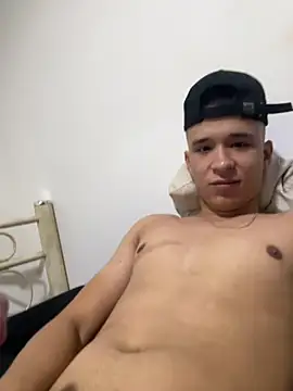 Snapshot of arevalo1124 chatting on October 6, 2025, 12:34 am arevalo1124 online show from October 6, 2025, 12:34 am