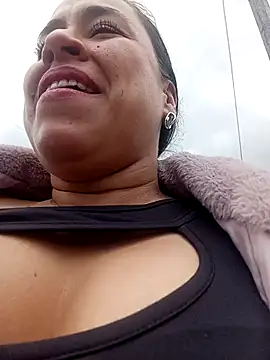 kamila lovee online show from September 10, 2025, 4:50 pm