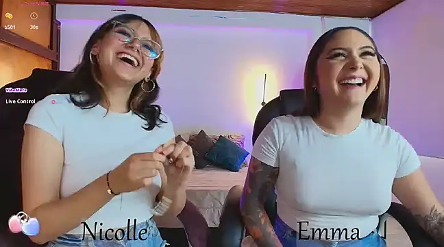 Snapshot of _Emma11 chatting on March 12, 2025, 7:36 pm  Emma11 online show from March 12, 2025, 7:36 pm