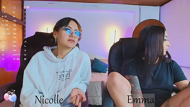 Snapshot of _Emma11 chatting on February 27, 2025, 2:14 am  Emma11 online show from February 27, 2025, 2:14 am