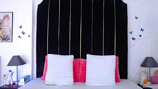 BrielaDiCaprio online show from September 10, 2025, 12:37 pm