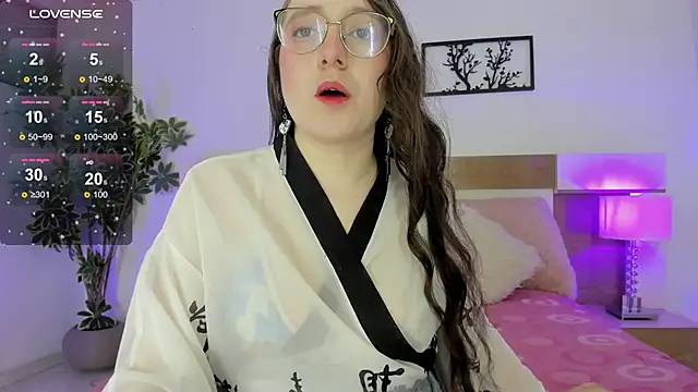 Snapshot of julietha_bianco_ chatting on September 24, 2025, 2:12 pm julietha bianco online show from September 24, 2025, 2:12 pm