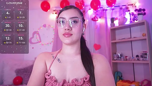 Snapshot of Nalia_adams chatting on September 19, 2025, 2:10 pm Nalia adams online show from September 19, 2025, 2:10 pm