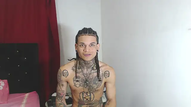 Snapshot of hot_man05 chatting on March 7, 2025, 1:53 am hot man05 online show from March 7, 2025, 1:53 am