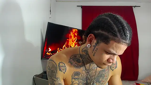 hot man05 online show from October 16, 2025, 9:45 pm