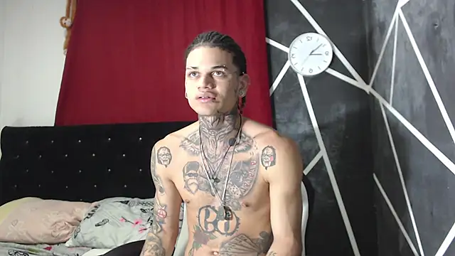 hot man05 online show from October 6, 2025, 3:08 am