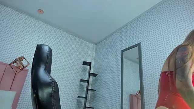 Snapshot of CALANTHELOVE1 chatting on October 6, 2025, 3:19 am CALANTHELOVE1 online show from October 6, 2025, 3:19 am