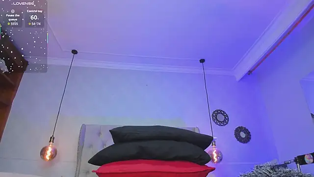 amanda29 online show from December 2, 2025, 7:15 pm