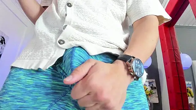 Snapshot of Thomas_May4rs chatting on February 27, 2025, 7:08 am Thomas May4rs online show from February 27, 2025, 7:08 am