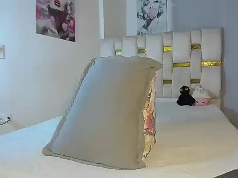 Snapshot of beautiful_doll088 chatting on November 4, 2025, 12:03 am beautiful doll088 online show from November 4, 2025, 12:03 am