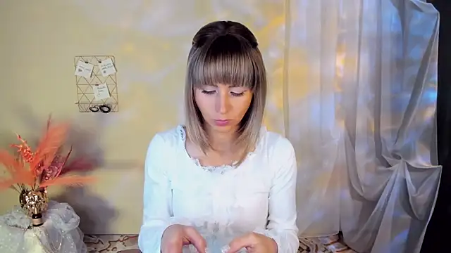 Snapshot of CharmBianca chatting on October 12, 2025, 12:39 pm CharmBianca online show from October 12, 2025, 12:39 pm