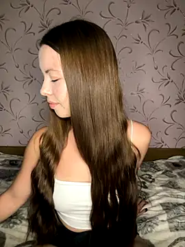 Snapshot of Arielle_Swan chatting on October 1, 2025, 2:21 pm Arielle Swan online show from October 1, 2025, 2:21 pm