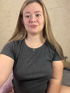 Snapshot of CaramelleSugar chatting on February 4, 2025, 5:34 pm CaramelleSugar online show from February 4, 2025, 5:34 pm