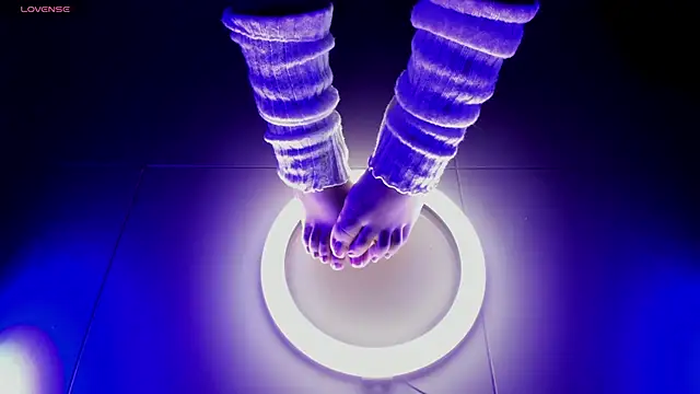 Snapshot of aleya_bliss chatting on September 19, 2025, 2:37 am aleya bliss online show from September 19, 2025, 2:37 am