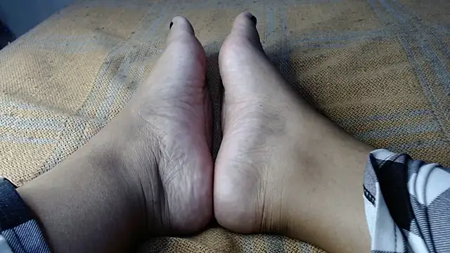 aleya bliss online show from February 14, 2026, 2:56 am