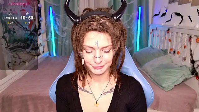 Snapshot of AnTikaMy chatting on October 21, 2025, 7:24 pm AnTikaMy online show from October 21, 2025, 7:24 pm