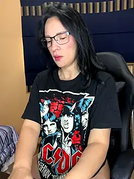 Snapshot of ValeriaVixen chatting on November 6, 2025, 8:13 pm ValeriaVixen online show from November 6, 2025, 8:13 pm