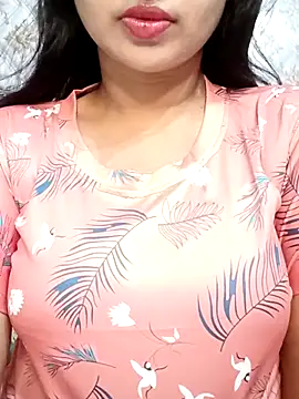 Snapshot of Sweety4u97 chatting on October 1, 2025, 3:44 am Sweety4u97 online show from October 1, 2025, 3:44 am